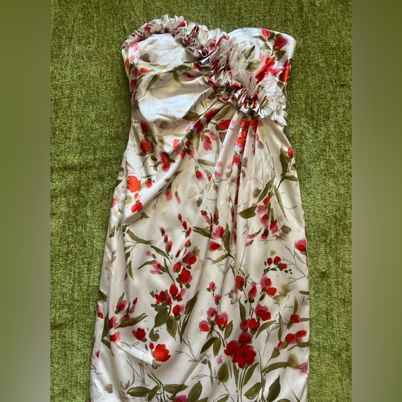 Maggie London Strapless Floral Dress - Picture 3 of 13